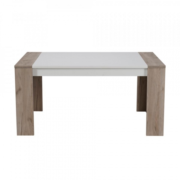 Обеденные столы