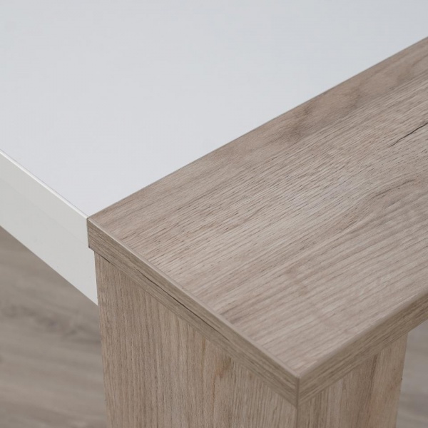 Обеденные столы