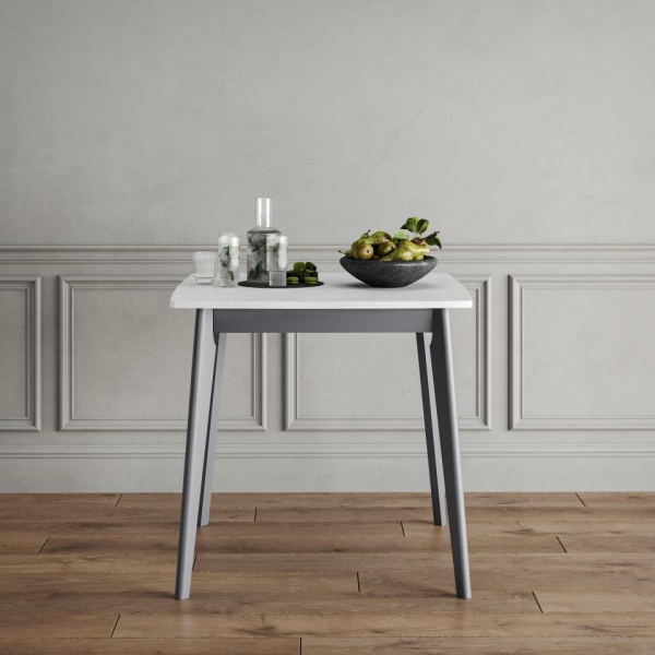 Обеденные столы