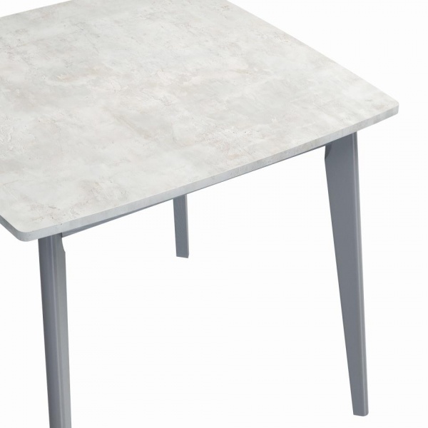 Обеденные столы