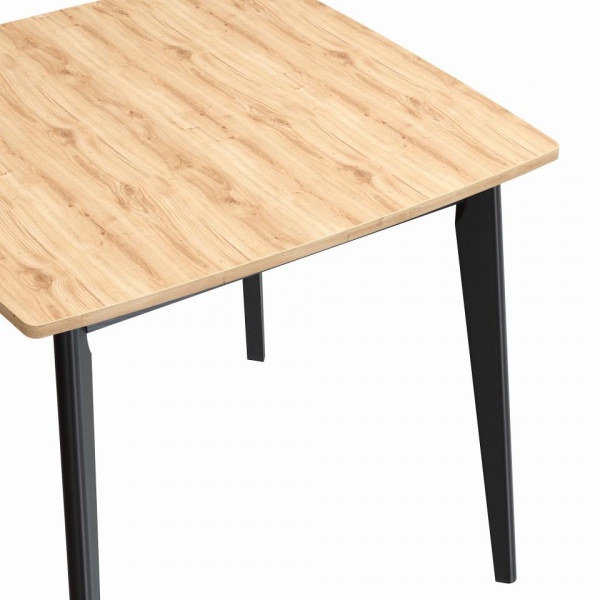 Обеденные столы