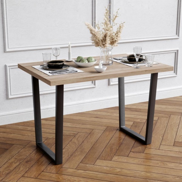 Обеденные столы