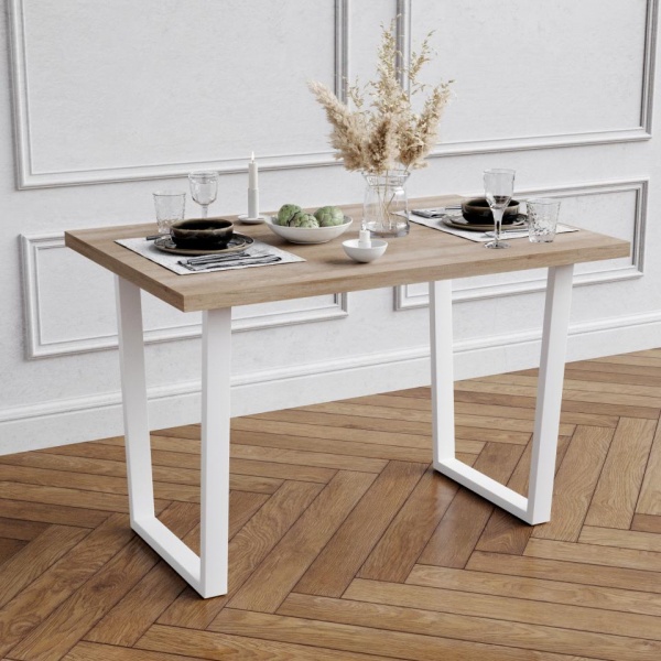 Обеденные столы