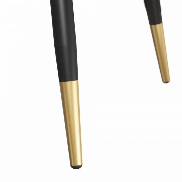 Обеденные столы