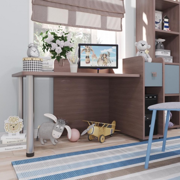 детский письменный стол