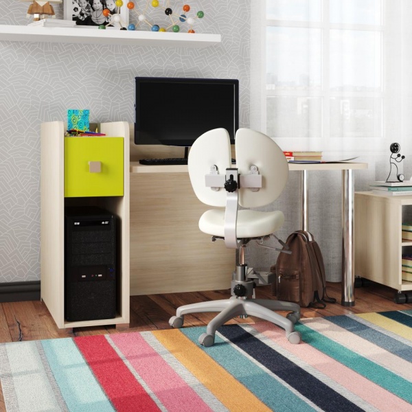 детский письменный стол