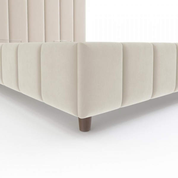 кровать в спальню