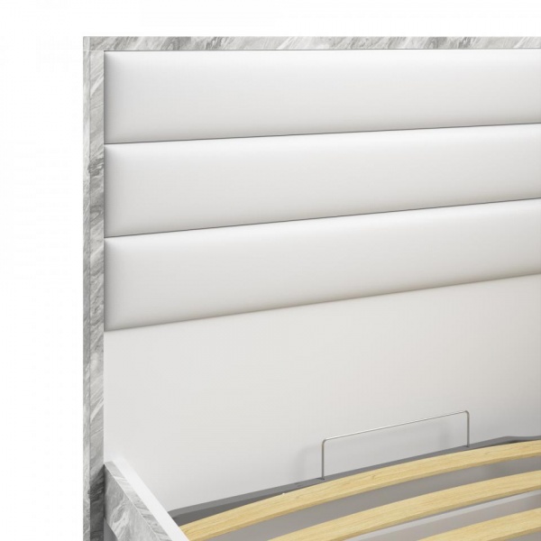 кровать в спальню