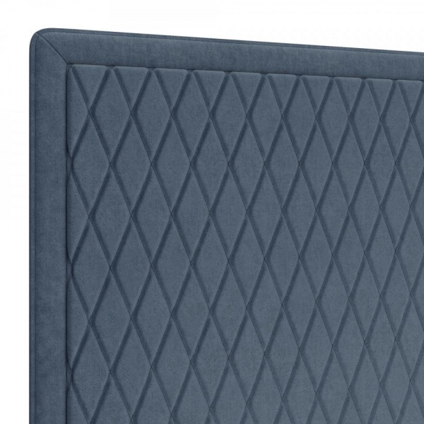 кровать в спальню