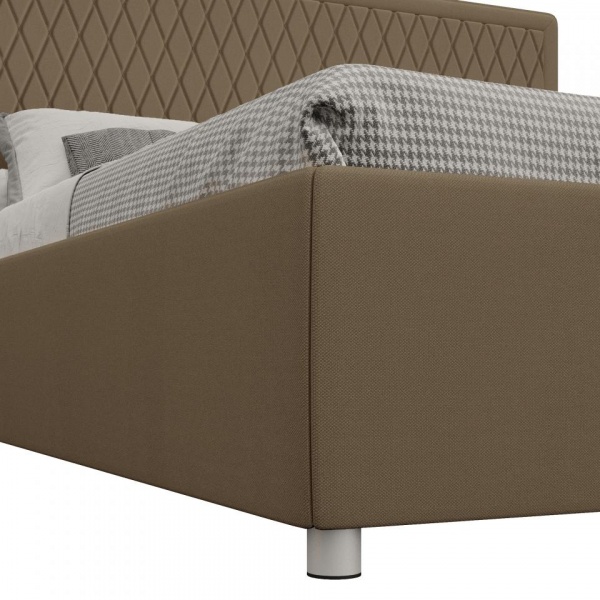 Двуспальные кровати