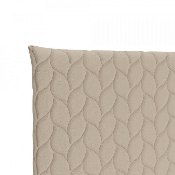 кровать в спальню