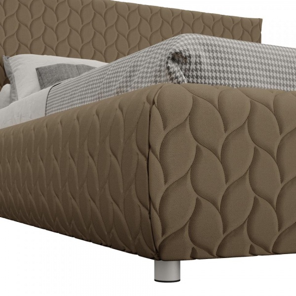 Двуспальные кровати