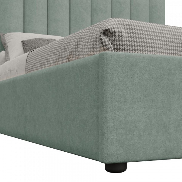 Двуспальные кровати