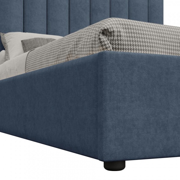 кровать в спальню