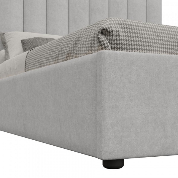 кровать в спальню