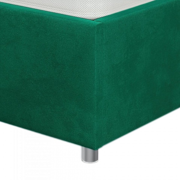 кровать в спальню