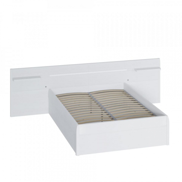 Двуспальные кровати