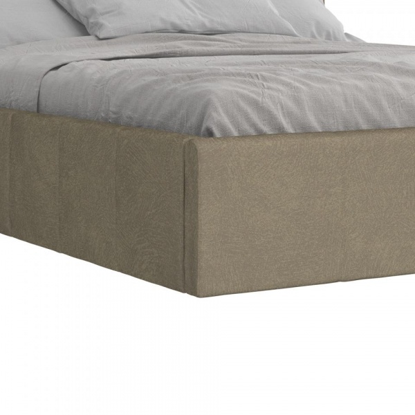 Двуспальные кровати