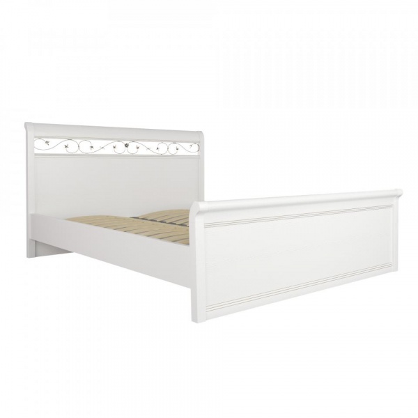 кровать в спальню