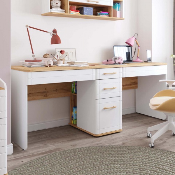 детский письменный стол