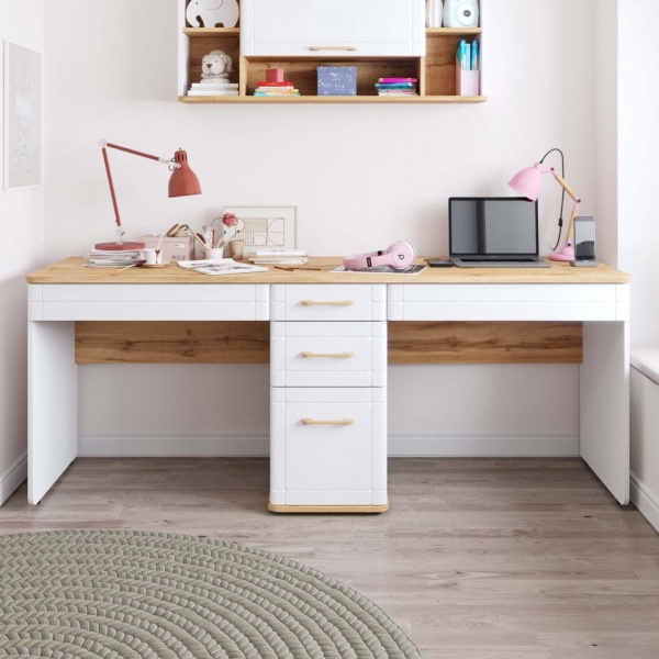 детский письменный стол