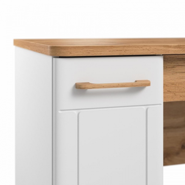 детский письменный стол