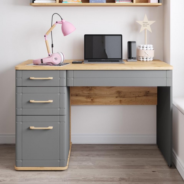 детский письменный стол