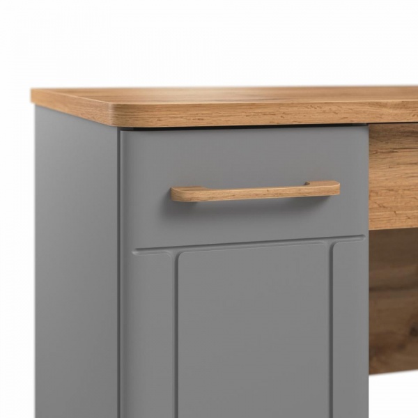 детский письменный стол