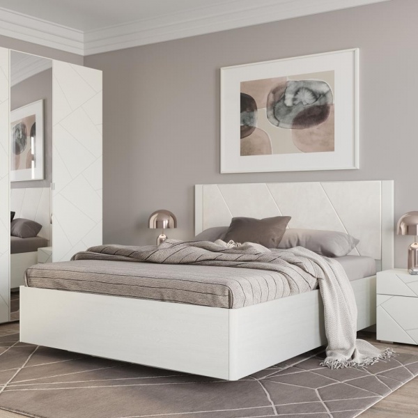 Двуспальные кровати