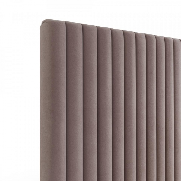 Двуспальные кровати