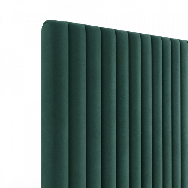 кровать в спальню