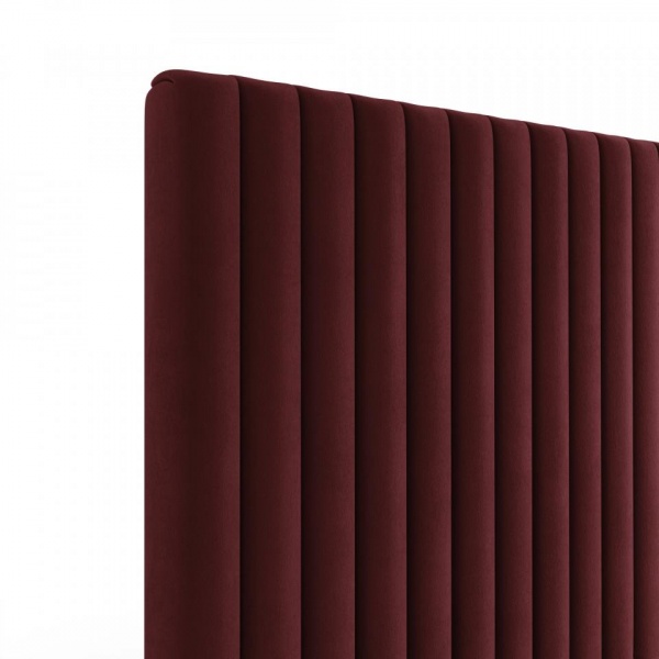 Двуспальные кровати