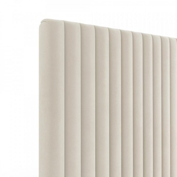 кровать в спальню