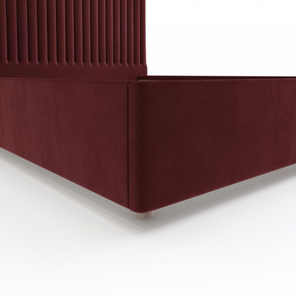 Двуспальные кровати