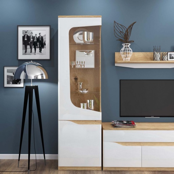 шкафы-витрины