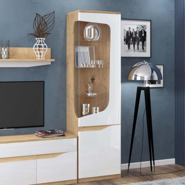 шкафы-витрины