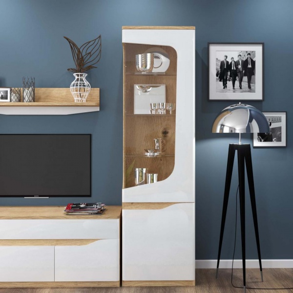 шкафы-витрины