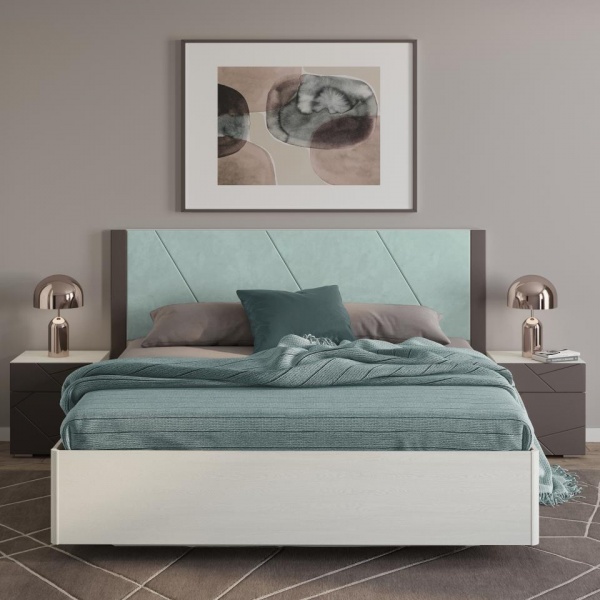 Двуспальные кровати