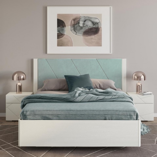 Двуспальные кровати