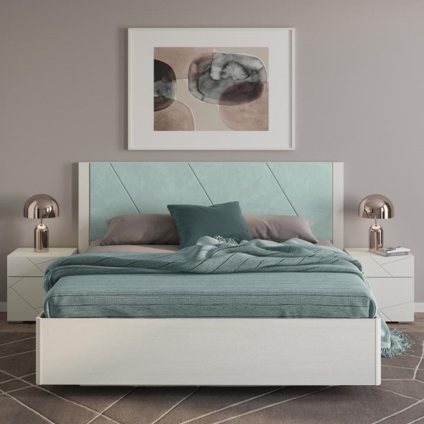 Двуспальные кровати