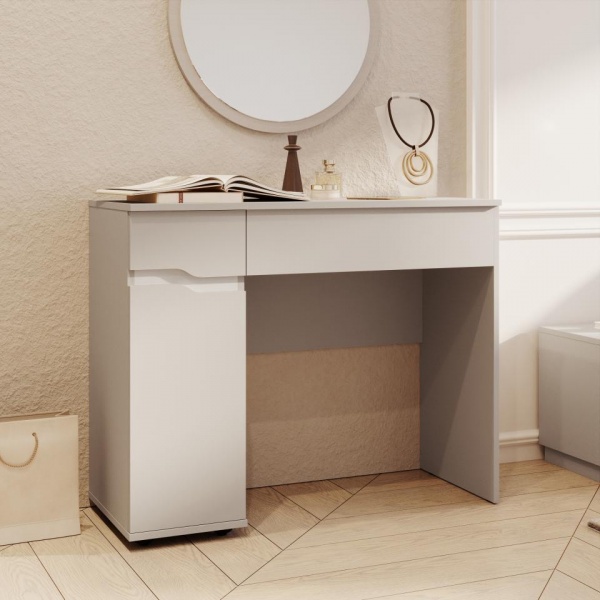 Туалетный стол