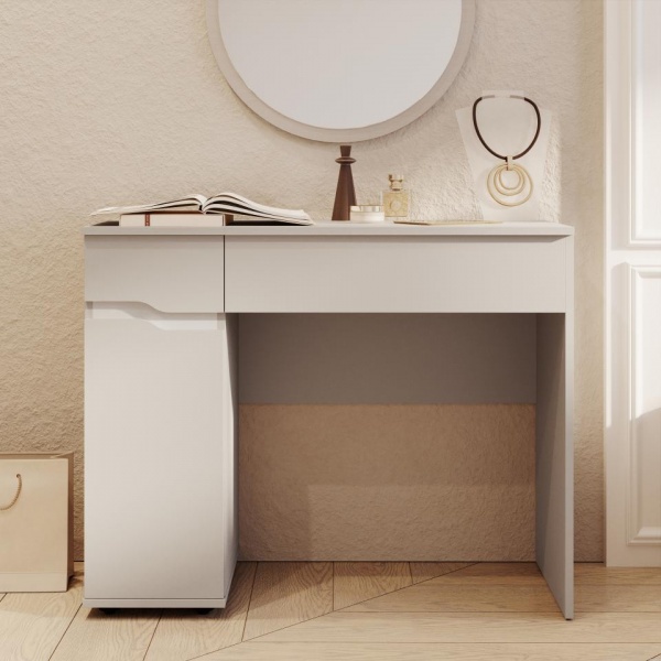 Туалетный стол