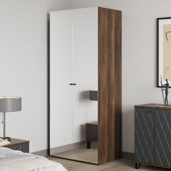 Распашные шкафы