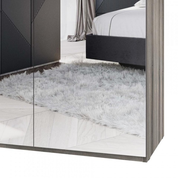 Распашные шкафы