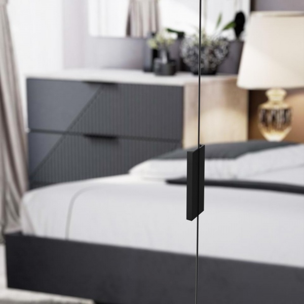 Распашные шкафы