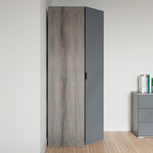 Распашные шкафы