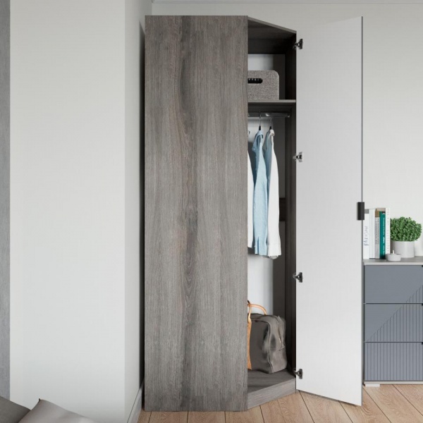 Распашные шкафы