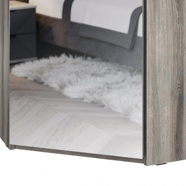 Распашные шкафы