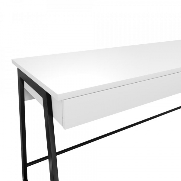 письменный стол в комнату