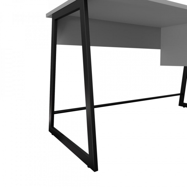 письменный стол в комнату